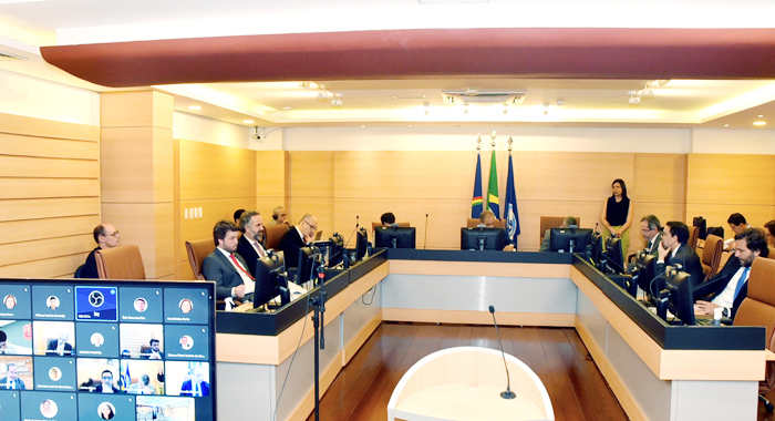 Após 6 pedidos de vista, TCE vota contra agência do tio de Raquel