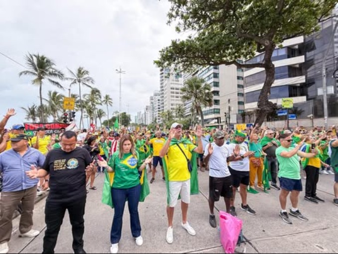 Cadê os deputados federais do PL no ato de Boa Viagem?