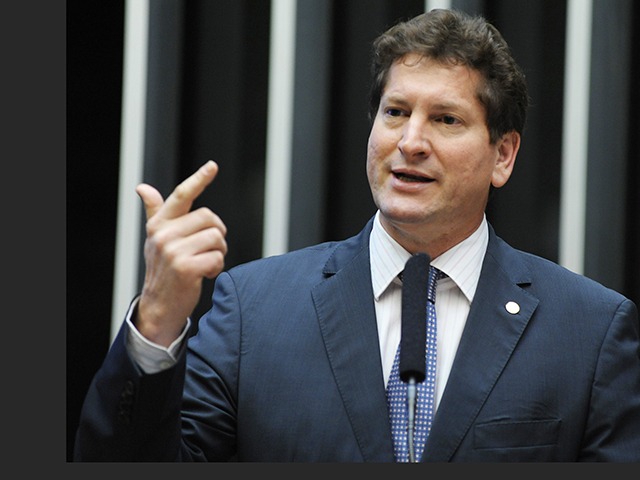 Conheça os 12 deputados do PT que foram a favor da PEC da Blindagem