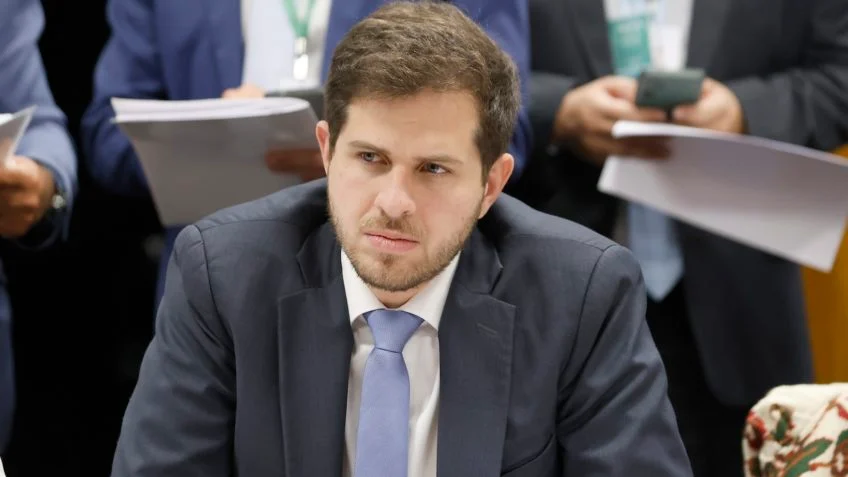 PSB de João Campos, base de Raquel Lyra e PL de Bolsonaro aprovam PEC da Blindagem